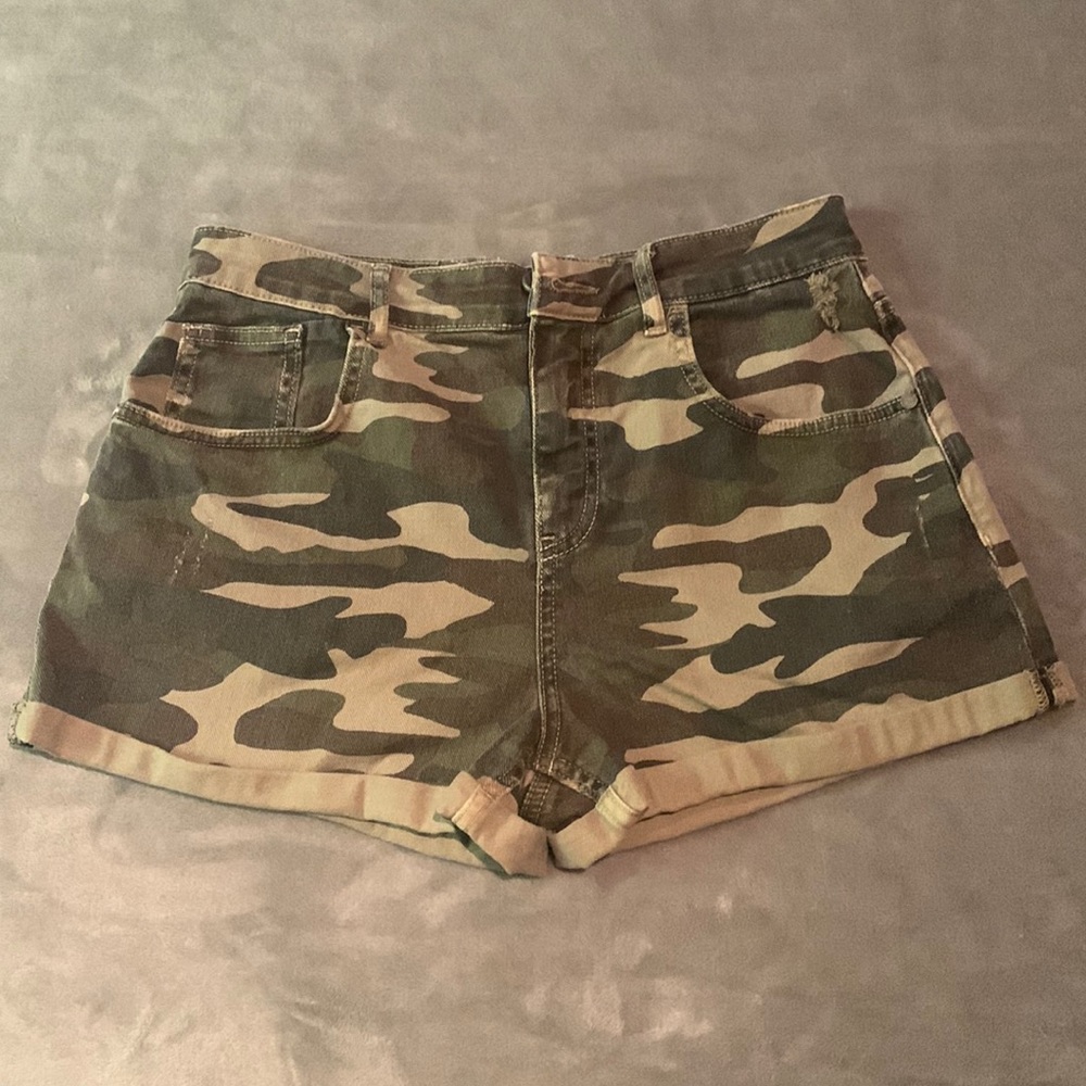 Zara Camo shorts
